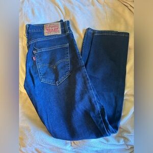 Levi Strauss. Size 31 W 32 L.